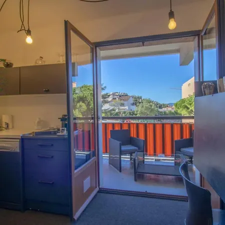 아파트 Beautiful 34m With Terrace In Saint-raphael Saint-Raphaël